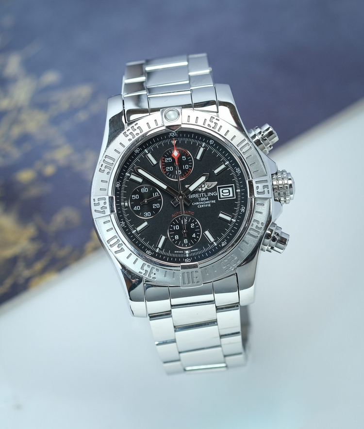 Breitling Avenger II Chronograph